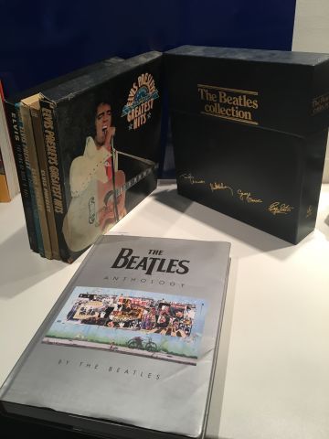 null Lot de disques : 
-Disque. Album "The Beattle's Art"
-Disque The Beattle's collection....