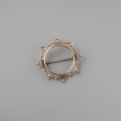 null Monture de broche en or 750 °/°° rehaussée de perles boutons (soudures, épingle...