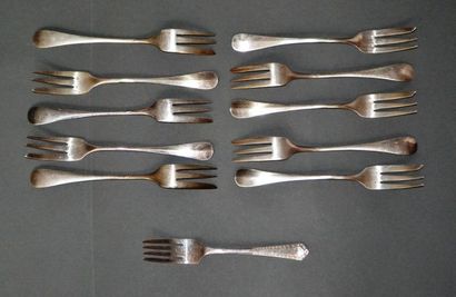 Série de onze fourchettes à gateau en métal...