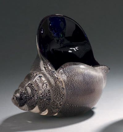 ARCHIMEDE SEGUSO (1909-1999) Coquillage
Épreuve en cristal blanc doublé violet à...