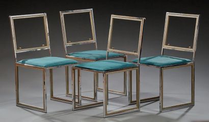 TRAVAIL FRANÇAIS 1970 Suite de quatre chaises en métal tubulaire de section carrée...