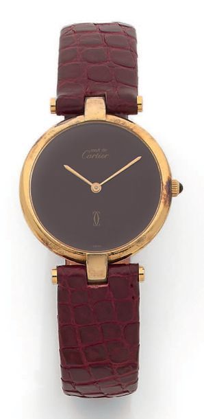 CARTIER Vendôme model - Wristwatch bracelet, the round vermeil case. Quartz movement....