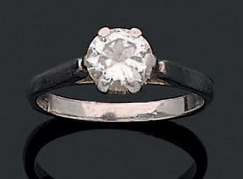 null Bague solitaire en platine 960‰ sertie d'un diamant rond taillé en brillant...