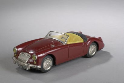 null JAPAN ATC - MG Cabriolet Bordeaux - 1958

Long. 24,7 cm