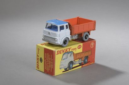 null DINKY-TOYS n°435 Camion Bedford TR. Avec boîte.