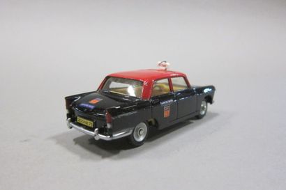 null DINKY-TOYS n°1400 Peugeot 404 Taxis G7. Avec boîte.

Long. 10 cm