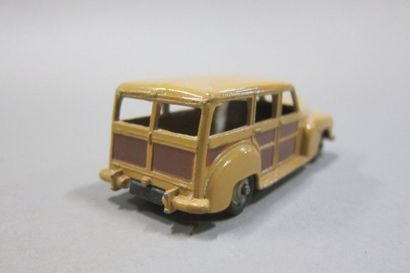 null DINKY-TOYS n°344 Plymouth Break Woody. Avec boîte.

Long. 10,5 cm