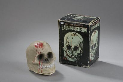 null JAPAN Crane Laughing Skeleton avec sa boîte.

Dim. 10,5 cm