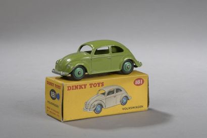null DINKY TOYS N°181 Volkswagen Cox Verte avec sa boîte. Rare.