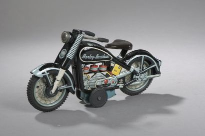 null JAPAN TN Moto Harley Davidson Noir 1959

Dim. 12x23,5 cm