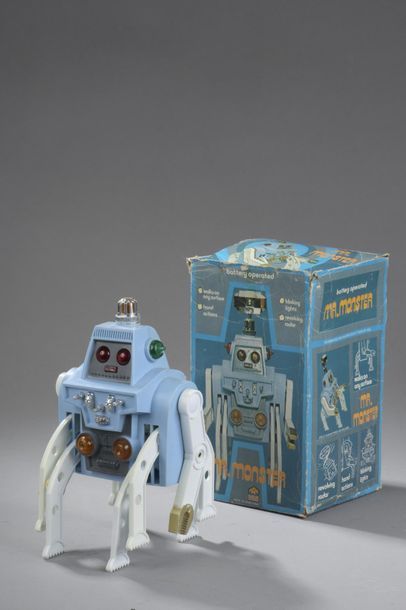 null JAPAN PL Robot Mr Monster - plastique avec boite n°821

Dim. 24 cm