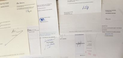 null POLICIES OF THE Vth REPUBLIC.
Set of signed photographs and 13 signed letters...