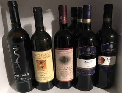 null 10 bottles of wines from GREECE, 8 white wines 2 red wines