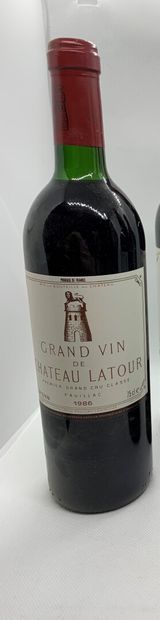  1 bouteille de Château LATOUR Premier Grand Cru Classé Pauillac 1986, base goul...