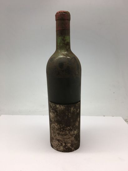null 1 bouteille de Château AUSONE Saint-Emilion 1945, Edouard Dubois-Challon, mi-épaule,...