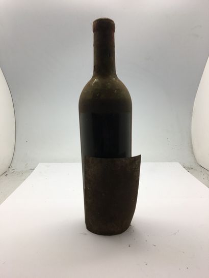null 4 bottles including 3 Château AUSONE Saint-Emilion 1948, very low shoulder,...