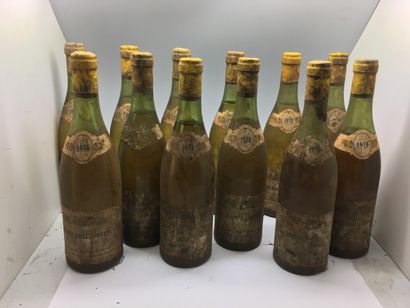 12 bouteilles de MEURSAULT-PERRIERES 1970...