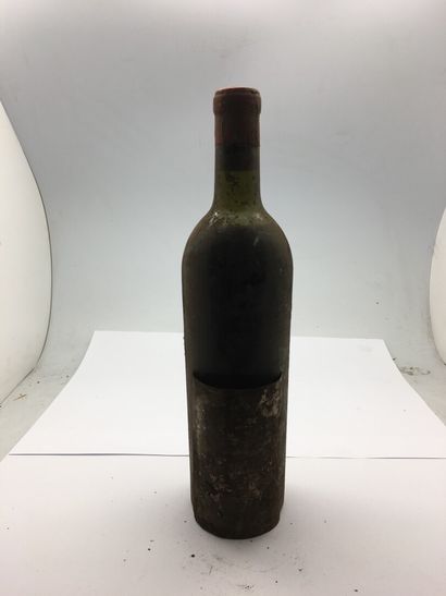  1 bottle of Château AUSONE Saint-Emilion 1945, Edouard Dubois-Challon 1945, half-shoulder,...