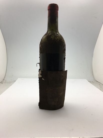 null 4 bouteilles dont 3 Château AUSONE Saint-Emilion 1948, très basse épaule, étiquette...