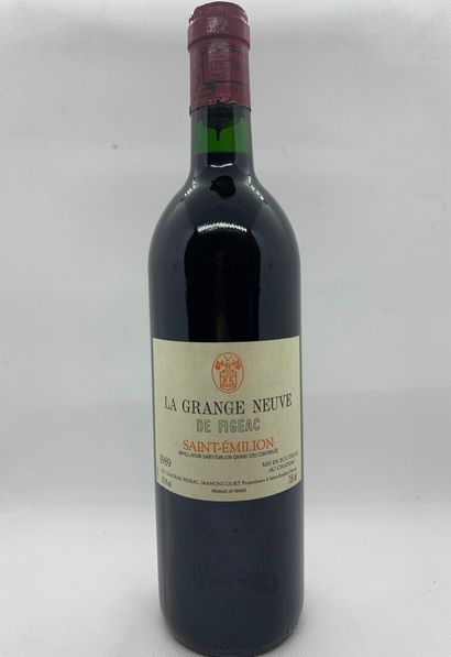 null 
12 bouteilles dont 1 Château CALON-SEGUR Saint-Estèphe 1985, étiquette sale...
