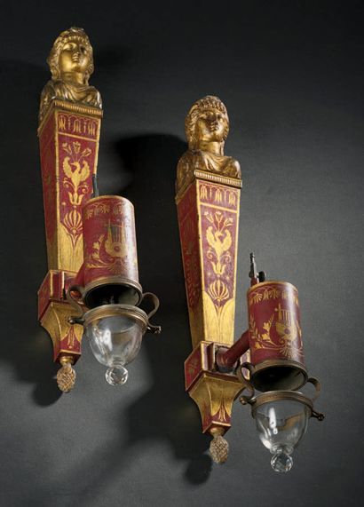 null Pair of sconces in red painted metal and gilded iron, decorated with swans and...