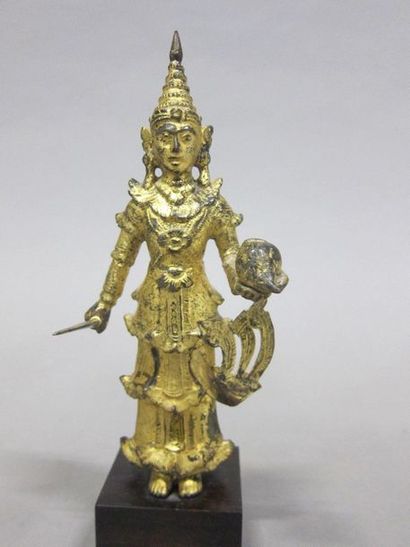 Guerrier birman en bronze doré, XIX° siècle.

H...