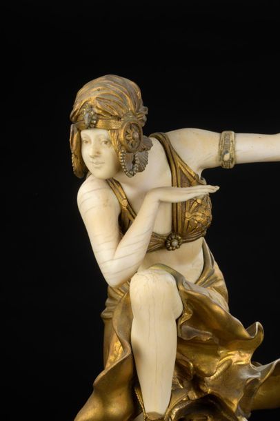 null Claire Jeanne COLINET (1880-1950)

Danseuse hindoue

Sculpture chryséléphantine...