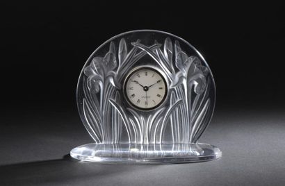 null LALIC CRYSTAL 

Clock "Iris". 

Moulded pressed satin matt and glossy white...