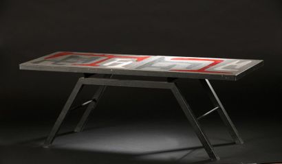 null Robert & Jean CLOUTIER (1930-2008 & 1930-2015)

Table basse en métal noirci...