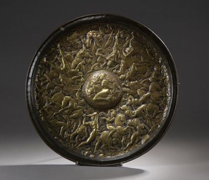 null According to Antoine VECHTE (1799-1868)

Dish in patinated copper with embossed...