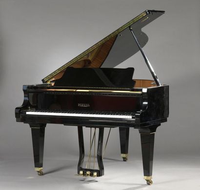 null PLEYEL

Piano quart de queue laqué noir fabriqué sous

contrat à Braunschweig,...