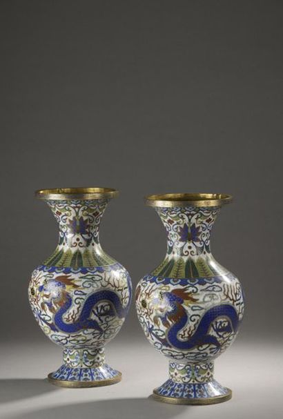CHINA - 20th century 
Pair of bronze vases...