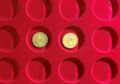 null Lot de 2 monnaies en or, 20 Francs français : 

- Louis XVIII type habillé,...