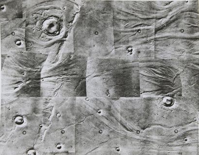 null NASA

Viking 1 : Mosaïque de 15 photographies de Mars prises le 11 juillet 1976

...