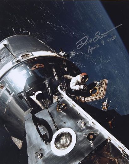 null NASA

Apollo 9: Extra Vehicular Exit (EVA) by David SCOTT

Chromogenic proof...