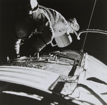 null NASA

Apollo 17

Sortie extra-vehiculaire (EVA) de Ronald Evans

Epreuve argentique...