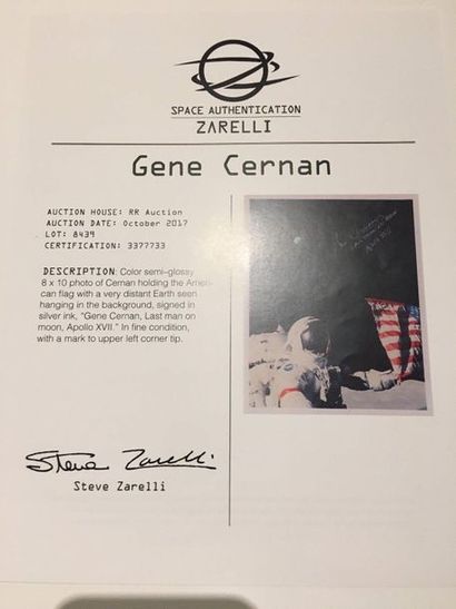 null NASA / Harisson SCHMITT

 Apollo 17 : Gene Cernan tenant le drapeau américain,...