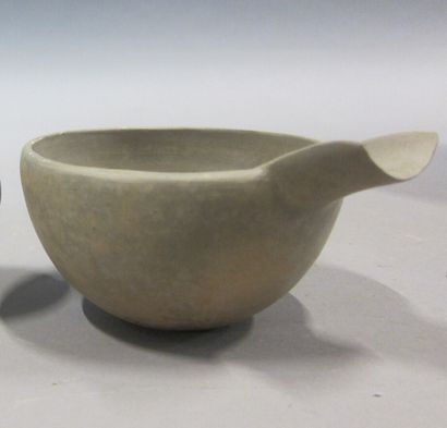 null Art précolombien

-Vase double en terre cuite

11,5 cm

-Vase double en terre...