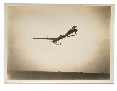 null Lucien Loth (1885-1978)

Labouchère on the Antoinette n°30

Second Aviation...