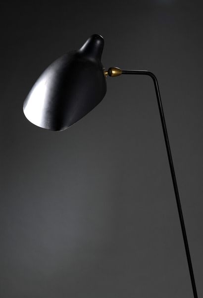 null Serge MOUILLE (1922-1988)


Lampe de parquet dit simple à une lumière en métal...