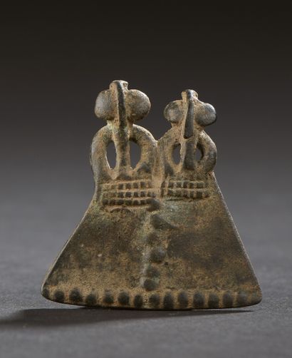  Senufo amulet pendant, Ivory Coast 
Copper alloy. 
H. 3,5 cm 
Small amulet decorated...