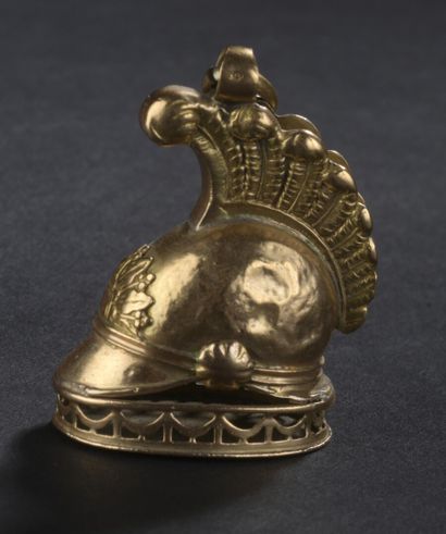 null Cachet en or jaune en forme de casque de cuirassier.

Paris, 1809/1819.

Poids...