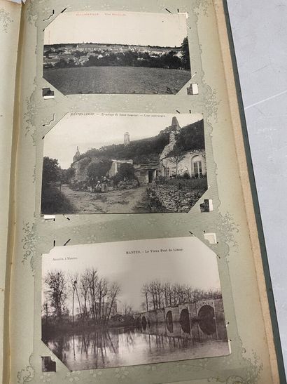 null Un album de cartes postales anciennes en majorité de l'Oise, de l'Aisne et de...