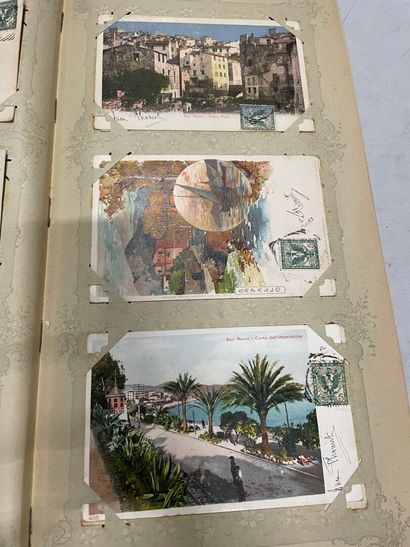 null Un album de cartes postales étrangères d'Italie et divers pays. Environ 290...