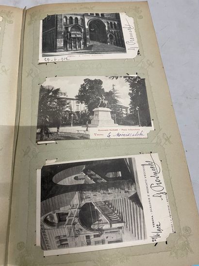 null Un album de cartes postales d'Italie. Environ 300 cartes.