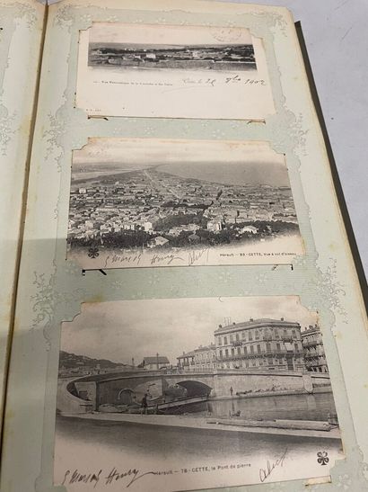 null Un album de cartes postales anciennes de la Haute-Garonne, de l'Hérault, du...