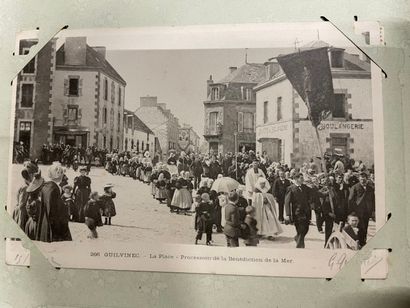 null An album of old postcards from Brittany. About 350 cards.