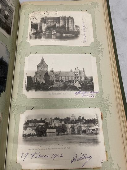 null Un album de cartes postales de Melun, de la Seine-et-Marne, de Barbizon, d'Eure-et-Loir...
