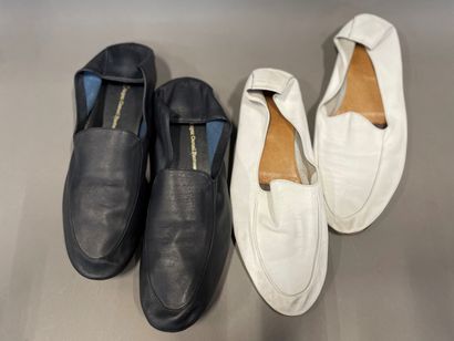 null Jean RUGIER

Lot of five pairs of leather moccasins, one in navy blue leather,...