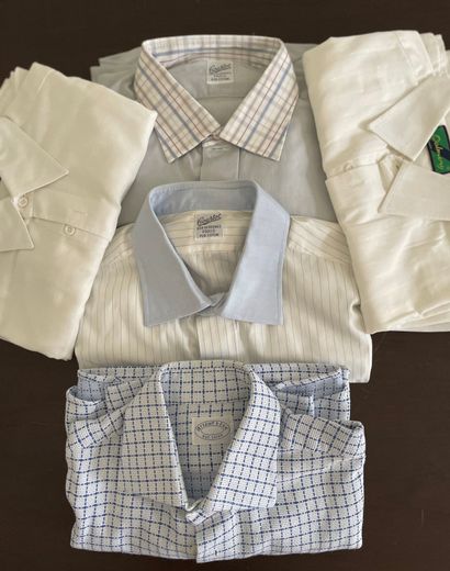 null DALMORY, COURTOT, ARTHUR & FOX

Lot of 5 shirts, linen, cotton of various shapes....